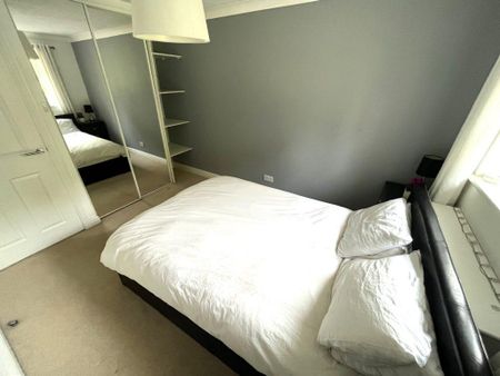 4 bedroom detached house to rent - Photo 4