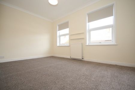 Courtenay Road, Woking - Photo 4