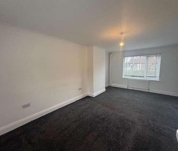 Barrington Parade, Gomersal, Cleckheaton, BD19 - Photo 3