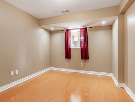 For Lease - 1373 Wallig Avenue, Oshawa, Ontario - Photo 4