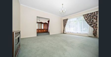 Immaculate Three Bedroom Family Home with Solar - Photo 3