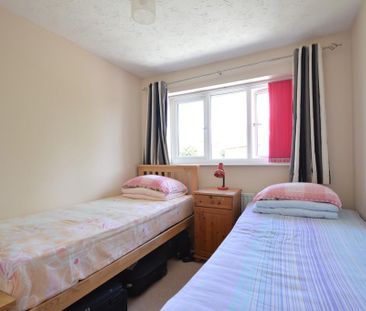 3 bedroom semi-detached house to rent - Photo 6