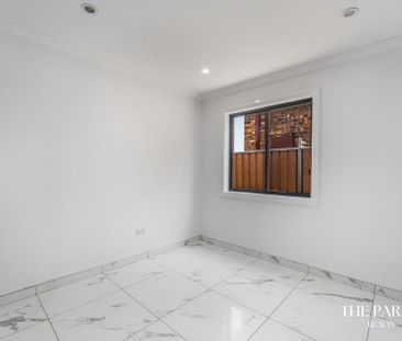 Near New Two Bedroom Brick Grannyflat - Photo 2