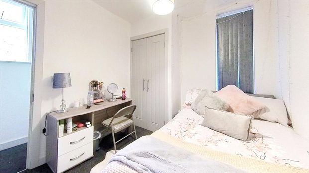 6 bedroom house to rent - Photo 1