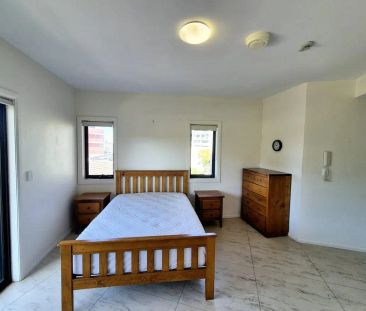 “MODERN FULLY FURNISHED STUDIO APARTMENT” - Photo 3