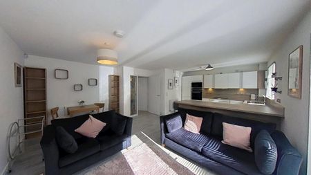 2 bedroom flat to rent - Photo 3