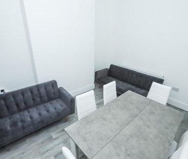 5 bedroom private hall to rent - Photo 2