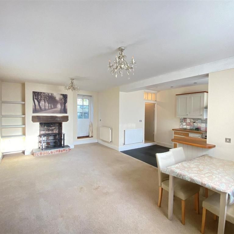 2 bedroom terraced house to rent - Photo 1