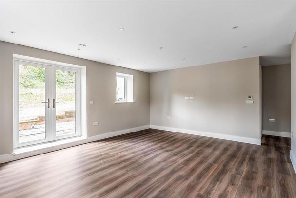 3 bedroom townhouse to rent - Photo 1