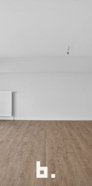 Appartement te huur in Roeselare voor € 900 met 2 slaapkamers - Foto 1