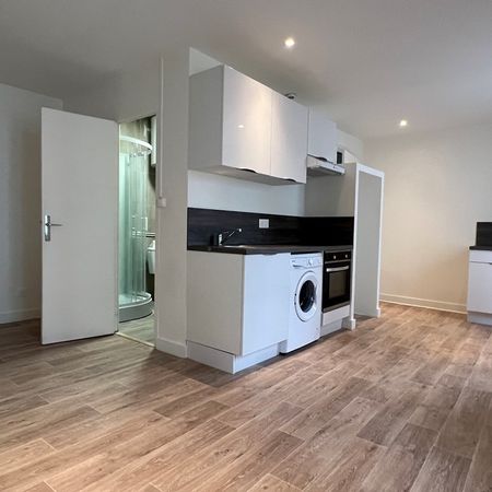 Location Appartement 1 pièce 26m² VILLEFRANCHE SUR SAONE 69400 - Photo 3