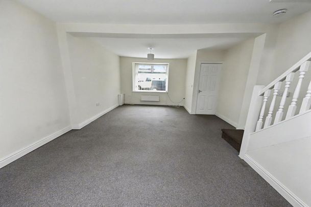 3 bedroom terraced house to rent - Photo 1