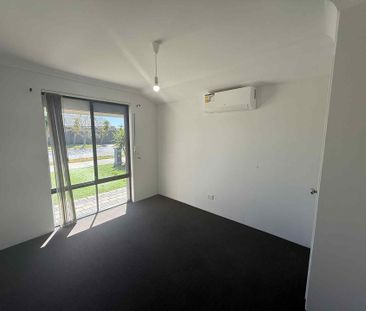 Charming Home in Baldivis - Photo 3