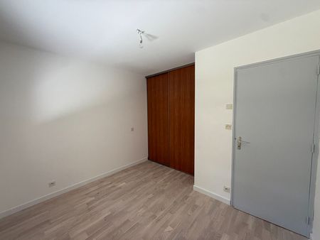 Location Maison 4 pièces 79m² - Photo 3