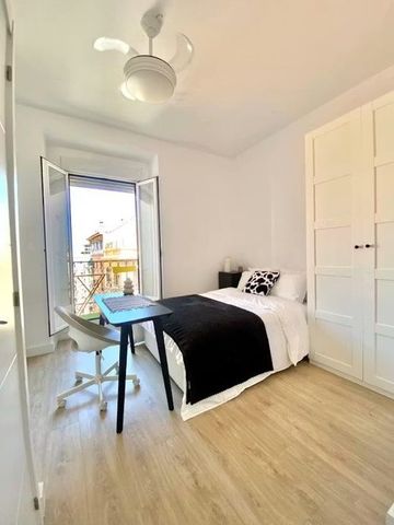 Calle de Redondilla, Madrid, Community of Madrid 28005 - Photo 2