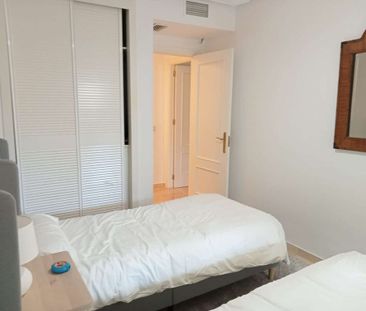2 room luxury Flat for rent in Benalmádena, Andalusia - Photo 2