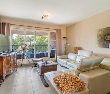 Appartement met 2 slaapkamers met zicht op het water. - Photo 3