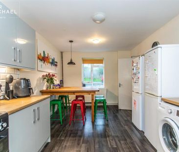 5 bedroom terraced house to rent - Photo 2