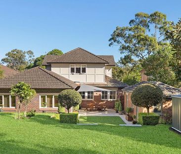 Elegant Family Home with Period Charm, Spacious Living & Private Ga... - Photo 1