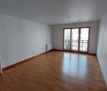 location Appartement T3 DE 74.5m² À PARIS - Photo 1