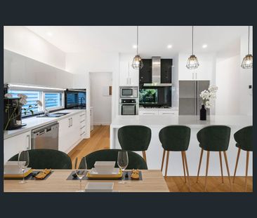 Victorian Elegance Meets Contemporary Comfort - Photo 1