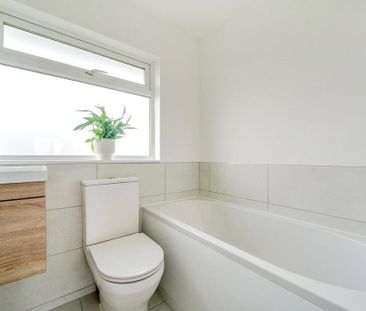 5 bedroom semi-detached house to rent - Photo 3