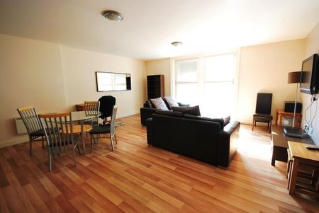 2 Bed - City Apartments, Northumberland Street - Photo 3