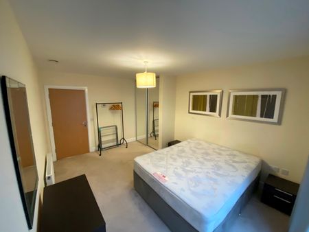 1 Bed Flat, Gooch House, W6 - Photo 5