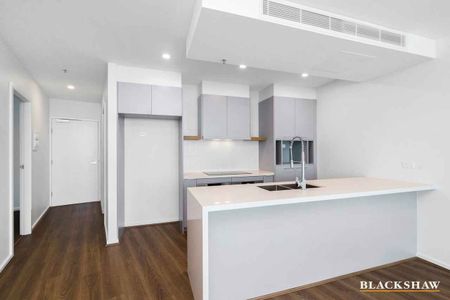Luxury living in the "Jade" complex - Photo 5