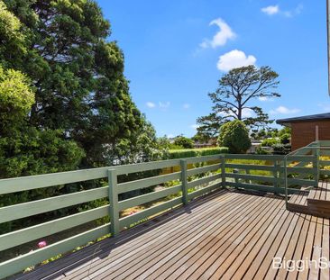 Immaculate Three Bedroom Home in Prime Mount Waverley Location - Photo 4