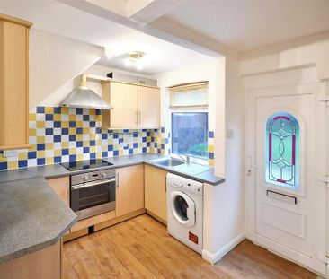 2 bedroom terraced house to rent - Photo 5