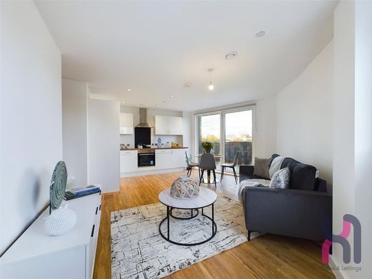 2 bedroom flat to rent - Photo 1