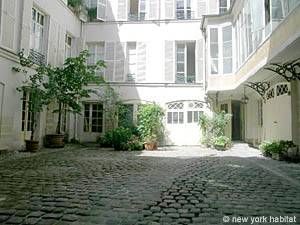 Logement à Paris, Location meublée - Photo 3