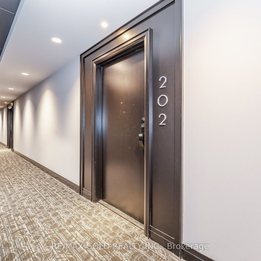 For Lease - 95 Dundas Street Unit# 202, Oakville, Ontario - Photo 1