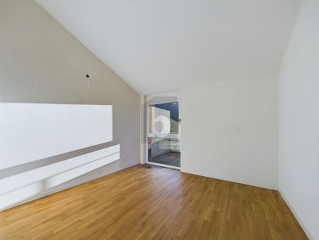 SUNNY, QUIET WITH A WIDE VIEW - Photo 3