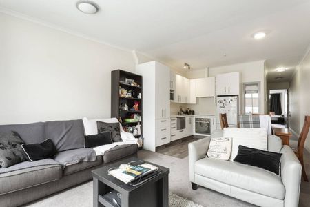 Location - Location - Photo 2