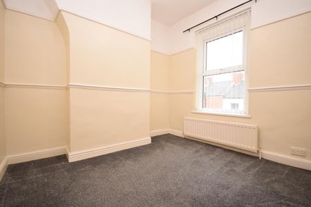 Moorland Road, Birkenhead - Photo 3