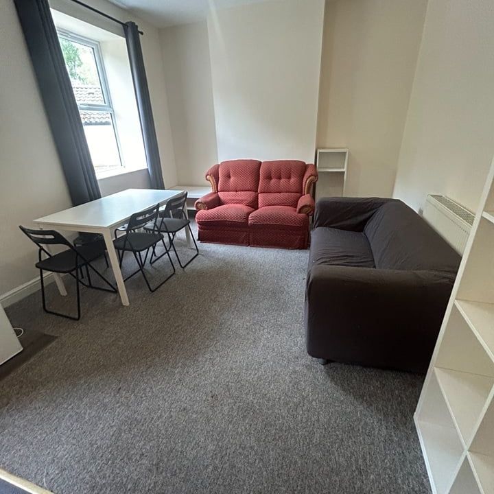 6 Bed Terraced House, Horfield Road, BS2 - Photo 1