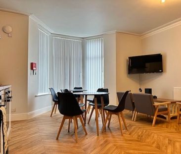 1 bedroom in a house share to rent - Photo 1