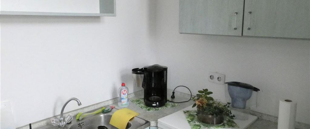 DIREKT AM CLARA-PARK! Tolle 1-Zi. Wohnung mit EBK, Parkett, Bad mit Dusche - Foto 1