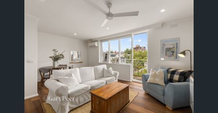 Spacious two bedroom living in prime location - Photo 4