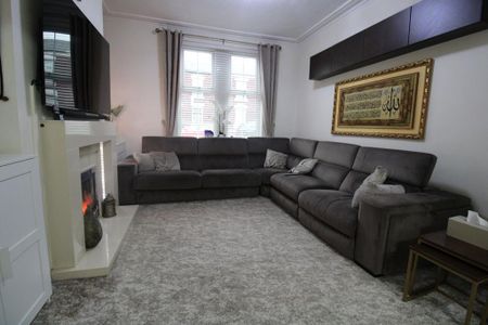 4 bedroom terraced house to rent - Photo 3