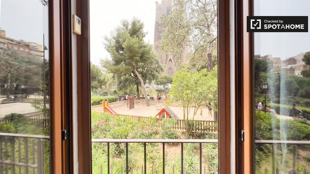 barcelona, Catalonia 08013 - Photo 1