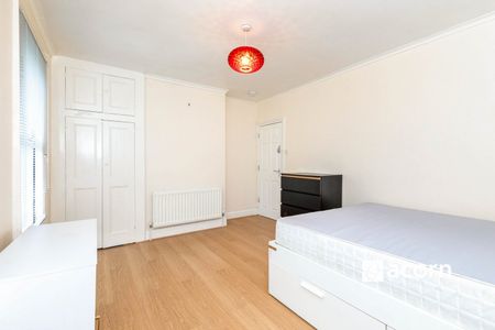 House Share to rent - Kingswood Road, Gillingham, ME7 - Photo 4