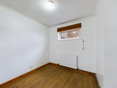 3 bedroom end of terrace house to rent - Photo 5