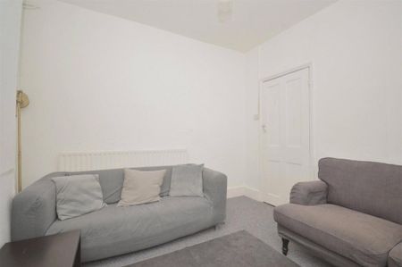 4 bedroom terraced house to rent - Photo 2
