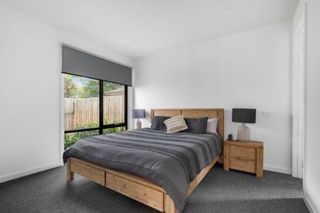 Contemporary Coastal Perfection - Photo 3