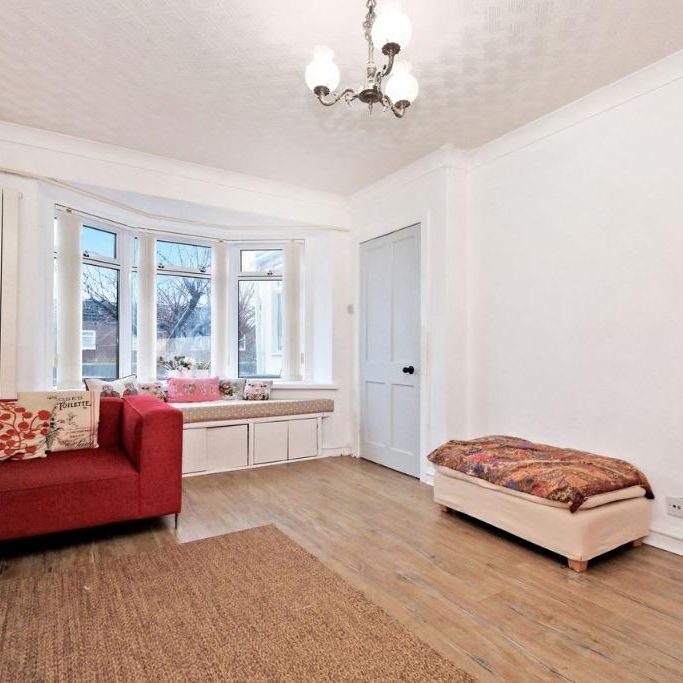 3 bedroom semi-detached house to rent - Photo 1