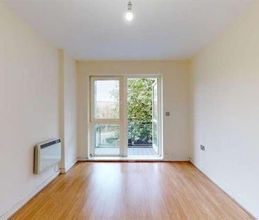 Harry Zeital Way,upper Clapton, E5 - Photo 1