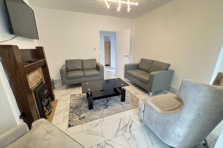 4 bedroom house to rent - Photo 3
